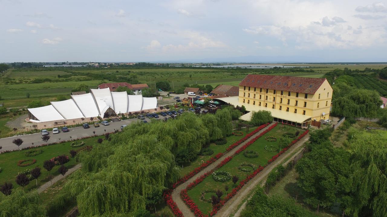 Hanul Moara Cu Noroc Ineu  Exterior foto